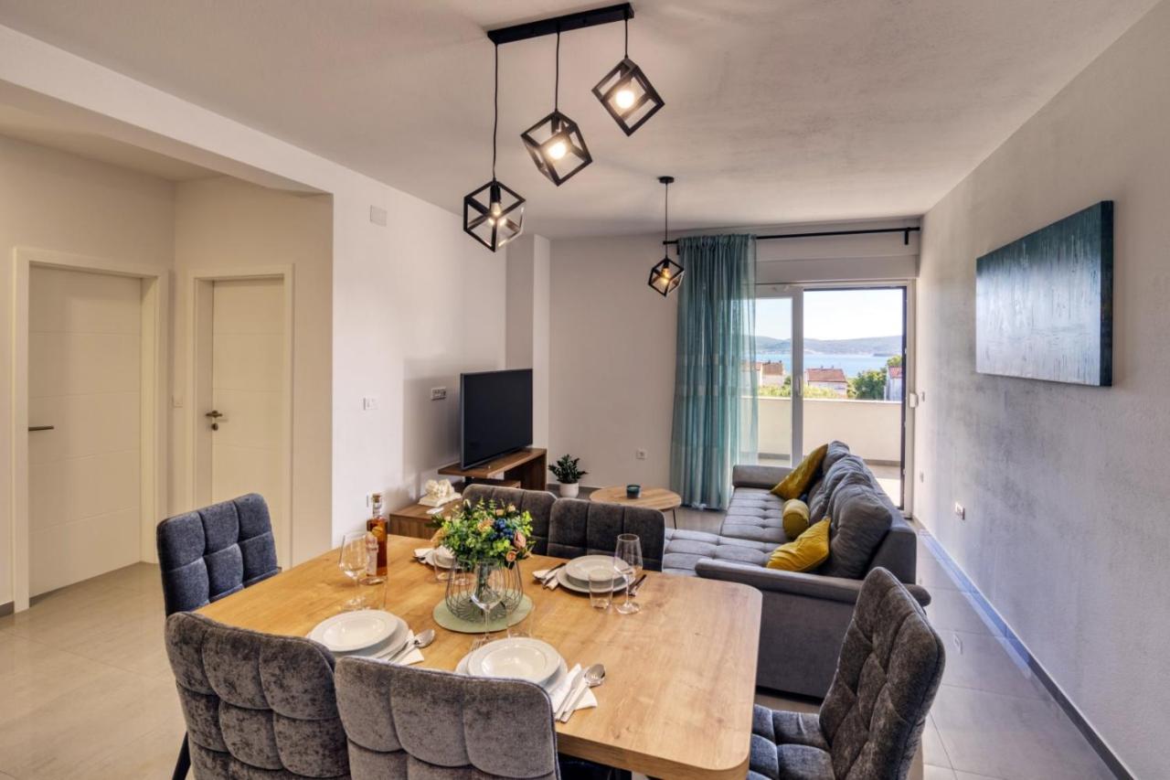 Crowonder Sun Dance Apartments With Heated Swimming Pool Seaview And Garden Sveti Filip i Jakov Exterior foto