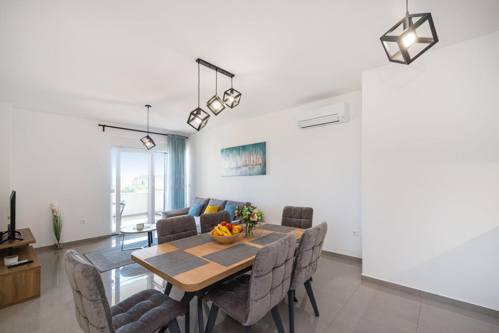 Crowonder Sun Dance Apartments With Heated Swimming Pool Seaview And Garden Sveti Filip i Jakov Exterior foto
