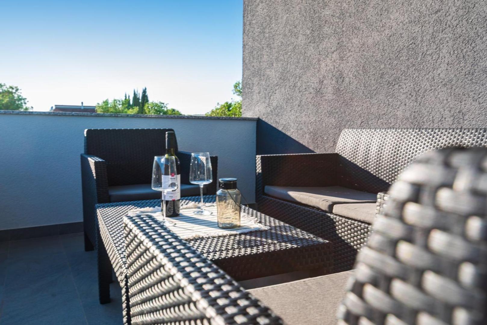Crowonder Sun Dance Apartments With Heated Swimming Pool Seaview And Garden Sveti Filip i Jakov Exterior foto